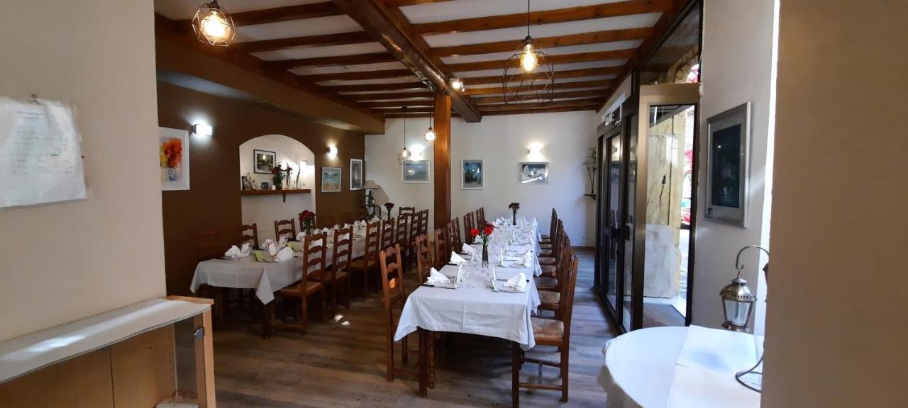 Hotel Restaurant Le Saint Clement Exterior foto